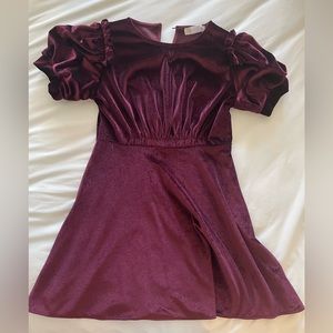 Delicate velvet dress for holidays !